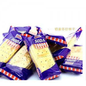 添嘴奶鹽蘇打餅干