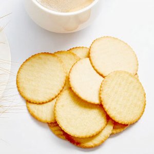 偉龍香濃牛奶味薄餅