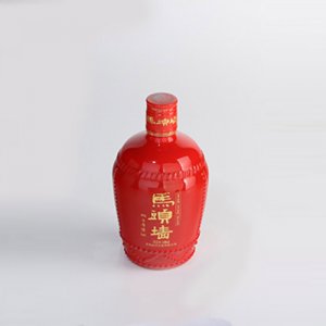 馬頭墻開(kāi)門(mén)紅黃酒十年紅壇 馬頭墻開(kāi)門(mén)紅黃酒十年紅壇