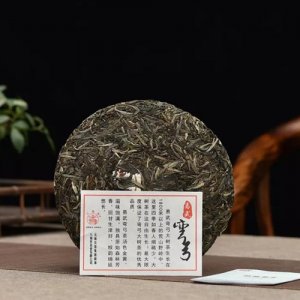 八角亭 2019年 易武彎弓..茶葉