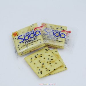 東寶旺黑芝麻梳打餅干