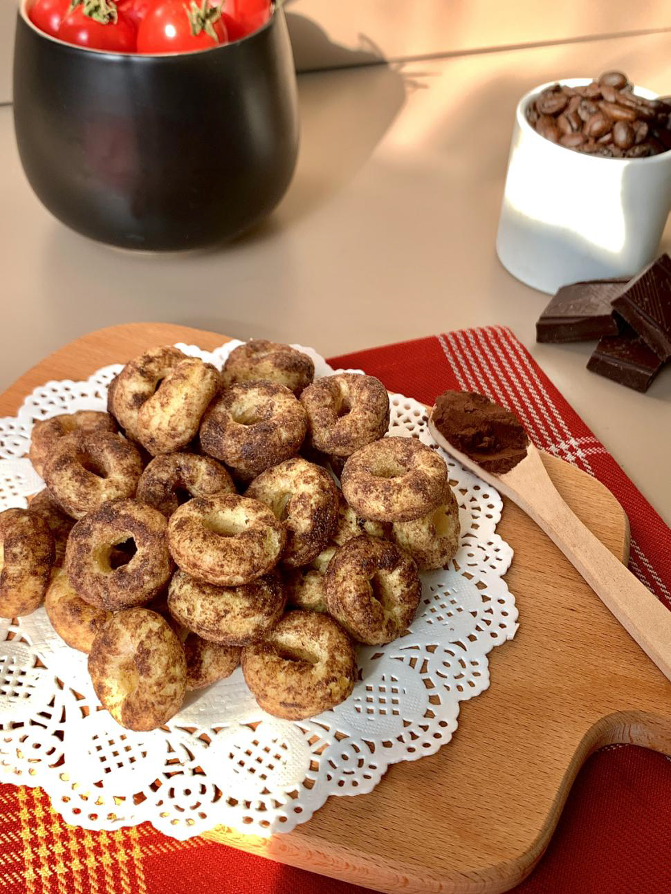 可可風情泡芙圈哪里有代加工-專業(yè)可可風情泡芙圈oem代加工實力大廠