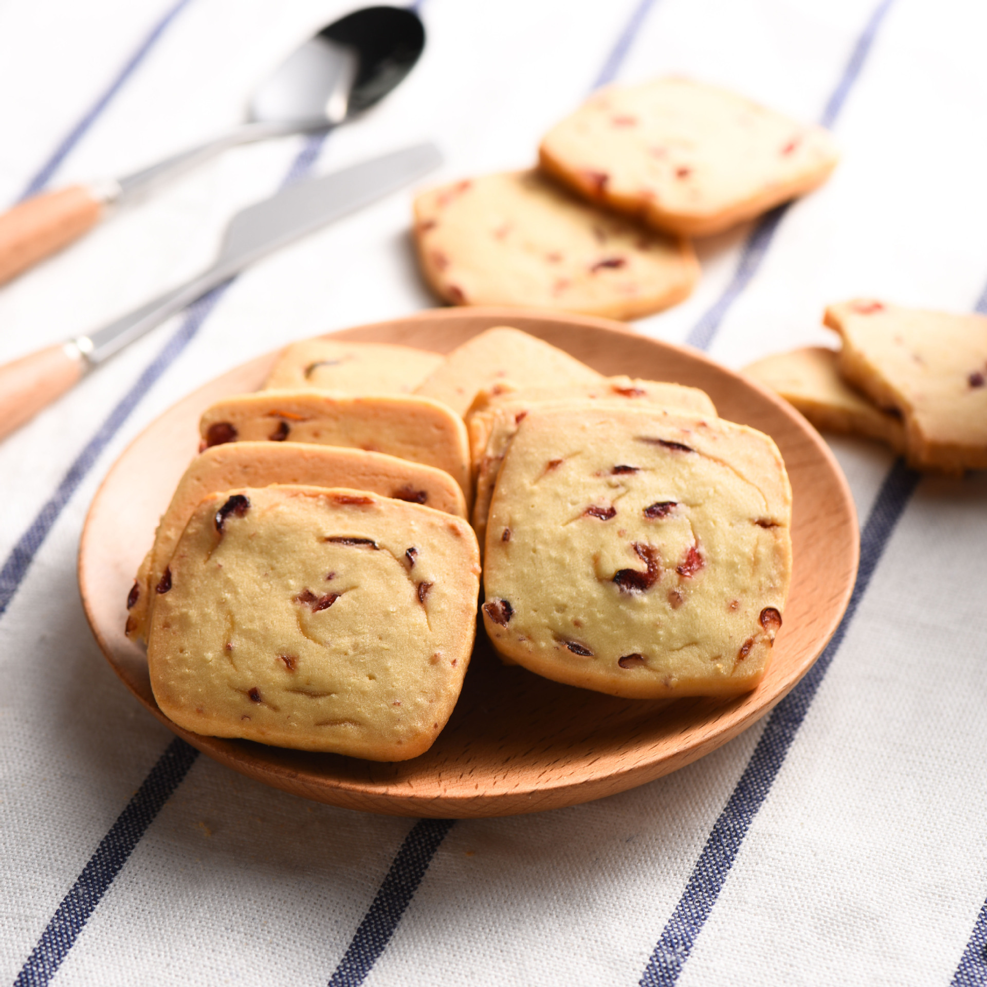 萌爍網(wǎng)紅蔓越莓曲奇餅干可OEM/ODM代工