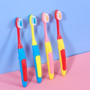 兒童牙刷卡通造型柔細(xì)刷毛代加工貼牌OEM/ODM