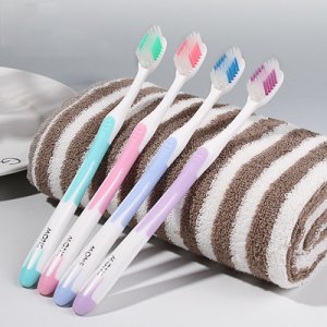 小護(hù)士小頭軟毛牙刷OEM/ODM代加工