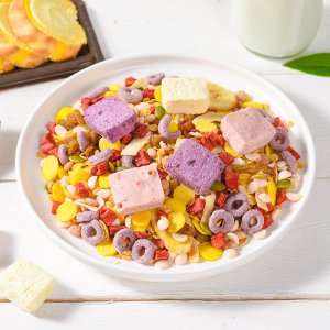 營(yíng)養(yǎng)沖泡干吃酸奶草莓果粒麥片OEM代加工