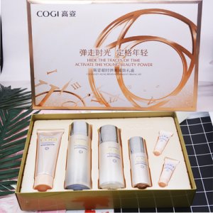 保濕滋潤護(hù)膚品套裝貼牌OEM/ODM
