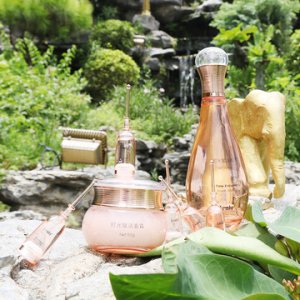 滋養(yǎng)補(bǔ)水護(hù)膚品可OEM/ODM代工