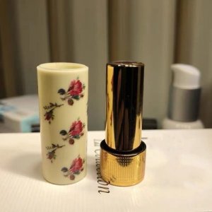 滋潤碎花口紅可OEM/ODM代工