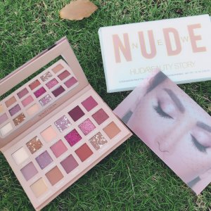 18色沙漠玫瑰啞光珠光眼影貼牌OEM/ODM