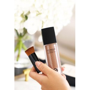 爆品泡泡水粉粉底保濕滋潤遮瑕貼牌OEM/ODM