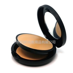 色彩沙龍專業(yè)彩妝柔潤粉底霜