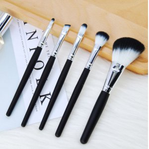 5支黑色木柄化妝刷OEM/ODM代加工