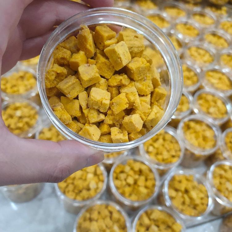 一站式OEM凍干零食凍干雞肉粒代加工貼牌源頭工廠-預(yù)約可領(lǐng)樣品