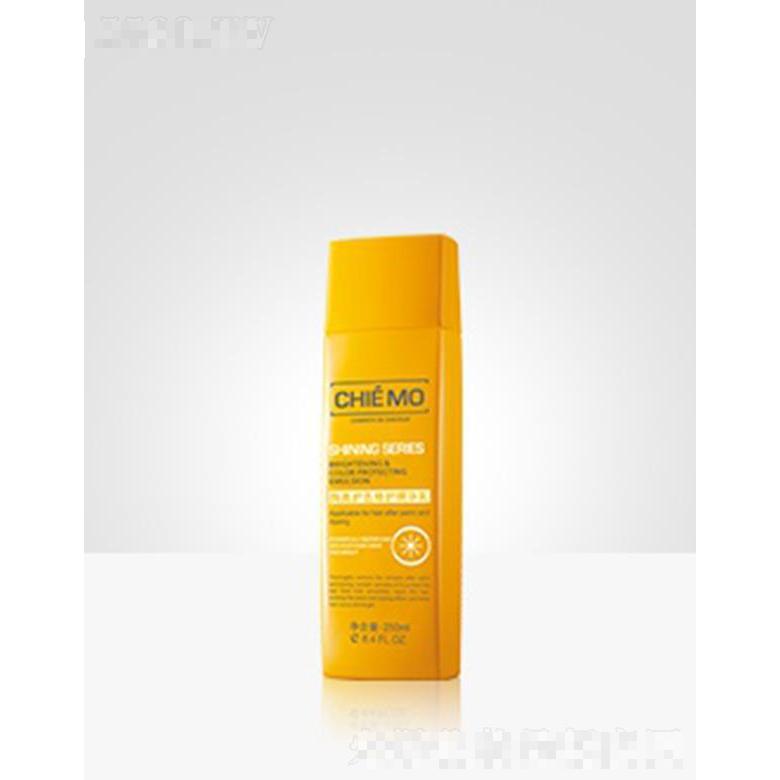 清妙2201-2X 絢亮護(hù)色修護(hù)精華乳 250ml對(duì)燙染后的整根發(fā)絲進(jìn)行由內(nèi)而外的深度修護(hù)