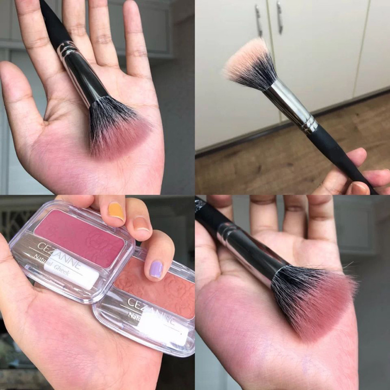 滄州化妝刷木柄羊毛細(xì)光峰點(diǎn)彩刷OEM代工廠