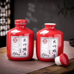 大師釀造濃香型白酒52度500mlx2陶瓷禮盒裝酒廠批發(fā)直銷