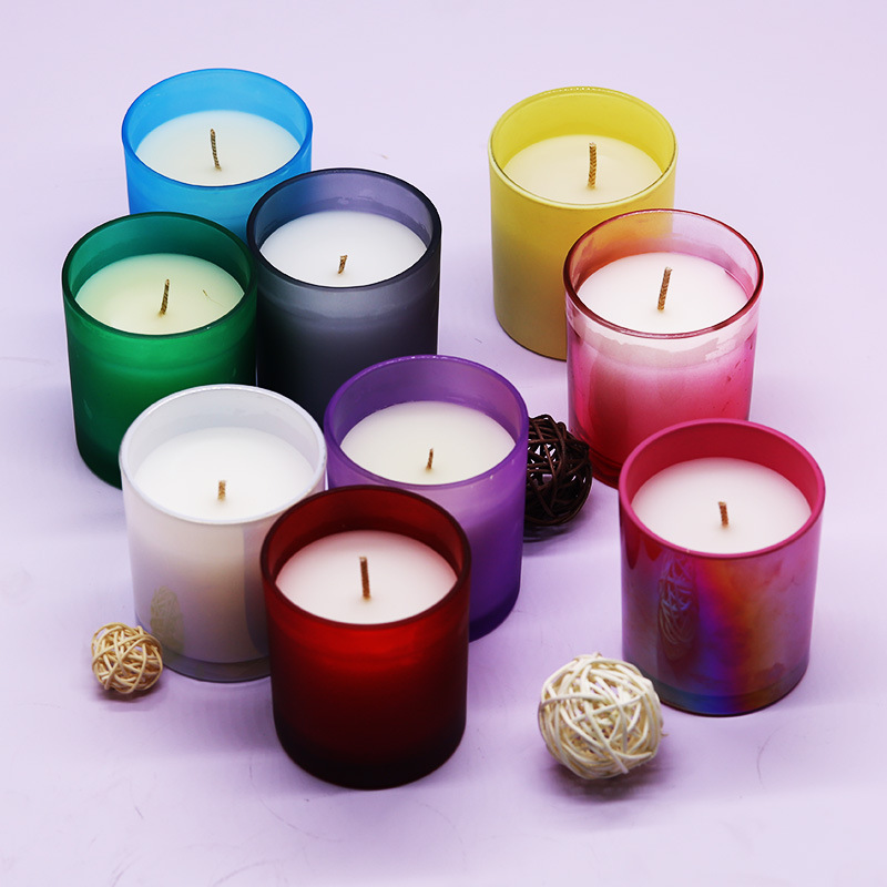 廠家直銷(xiāo) 銀蓋多彩香薰蠟燭植物精油大豆蠟 室內(nèi)無(wú)煙伴手禮